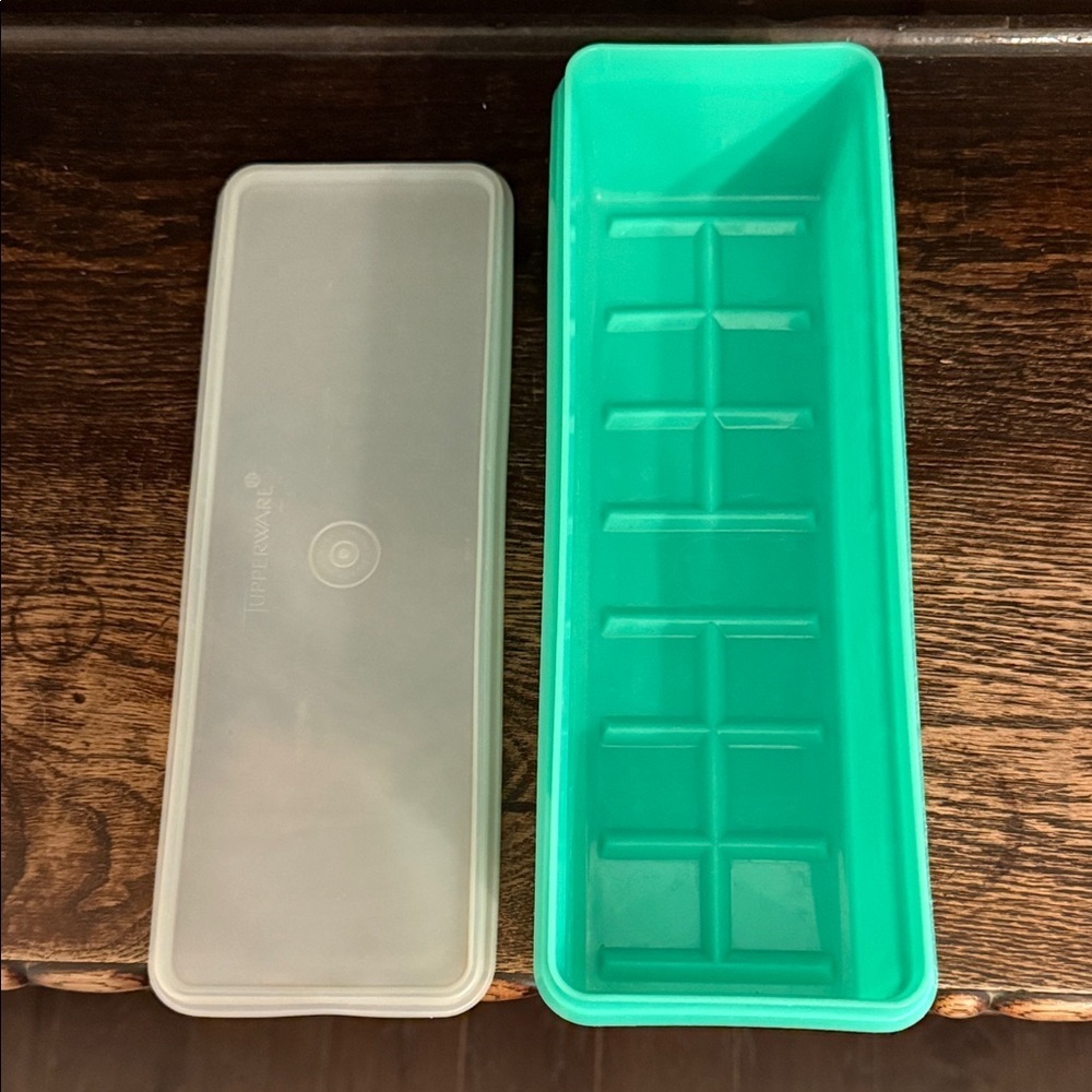 Tupperware Aqua Rectangular Storage Box - Picture 3 of 3